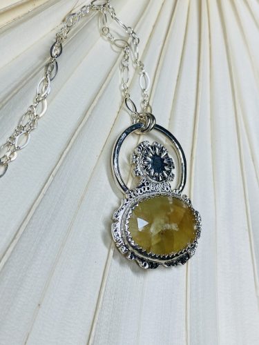 Sunflower sapphire necklace